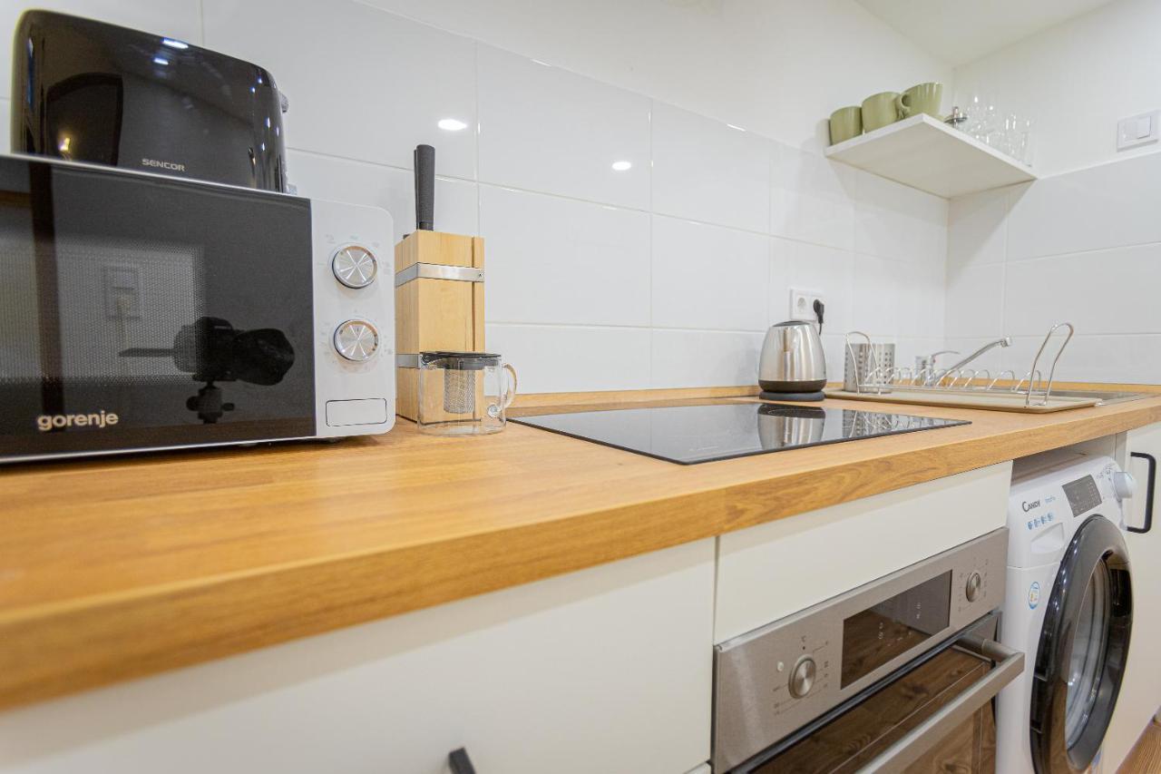 2 Bedroom Apartment In The Dob Street, Emerald Будапеща Екстериор снимка