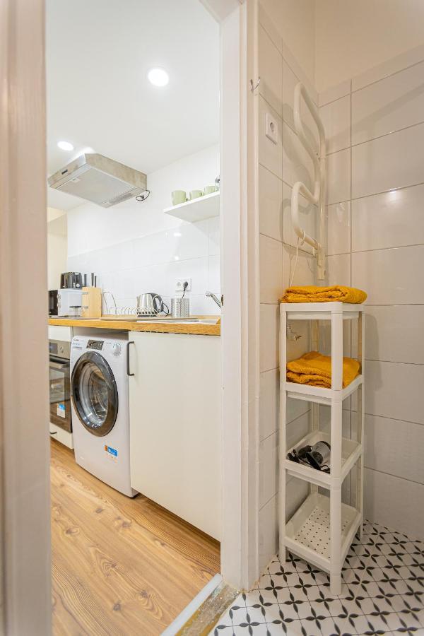 2 Bedroom Apartment In The Dob Street, Emerald Будапеща Екстериор снимка